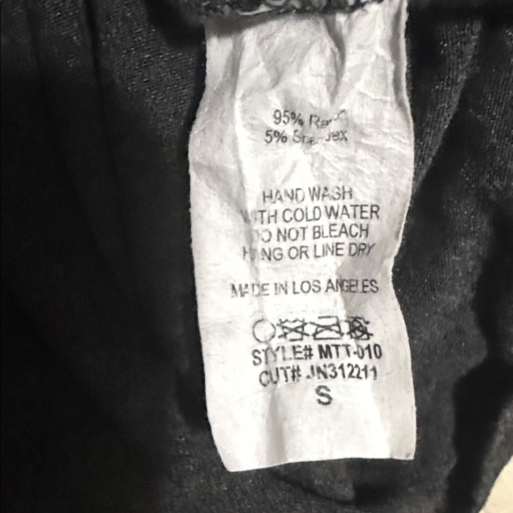 MINEFREE Charcoal V-Neck Tee with Leopard Pocket [Small] - Picture 7 of 8
